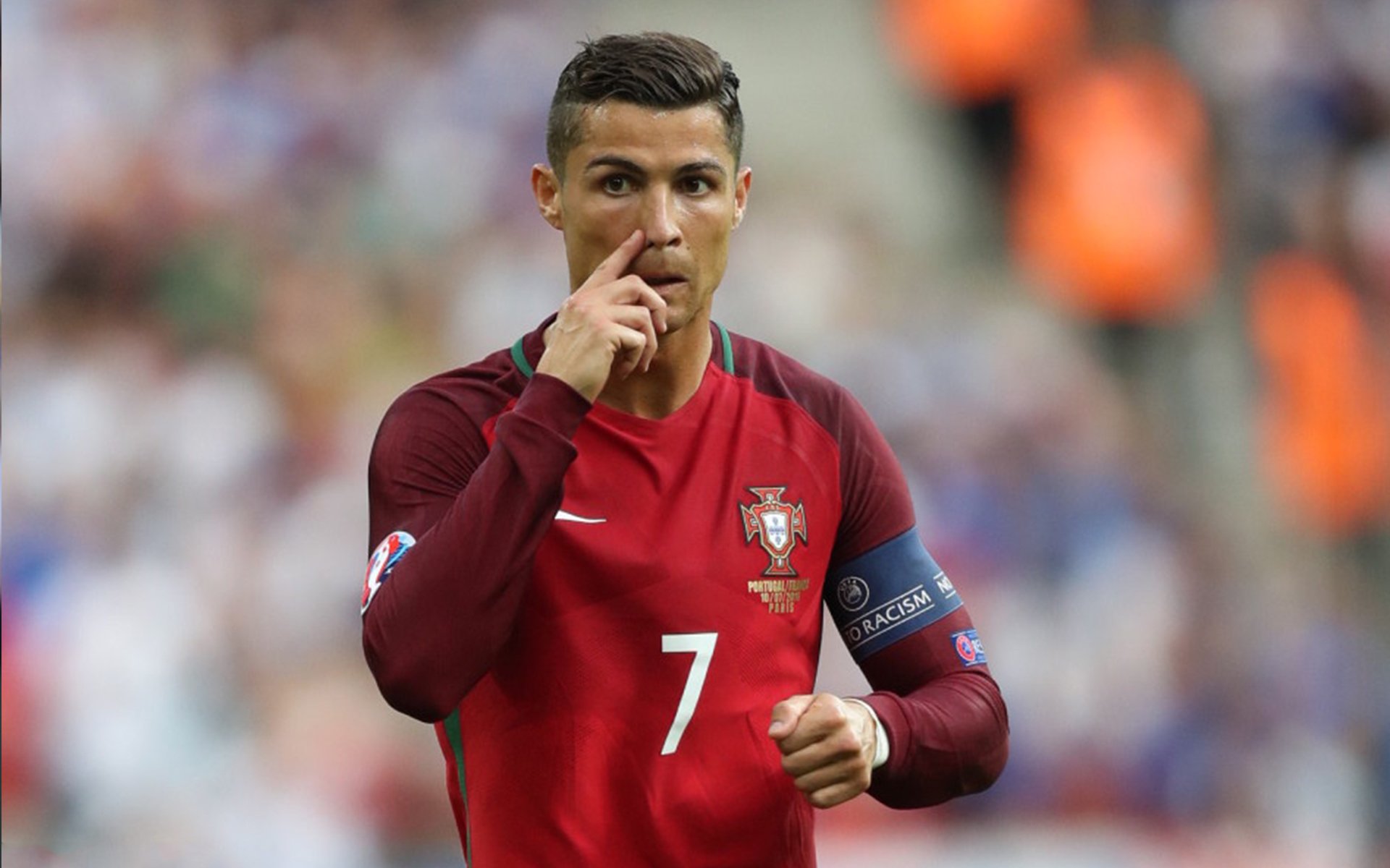 《堡垒之夜》“未来光影”创意盛典,玩家作品震撼全场!