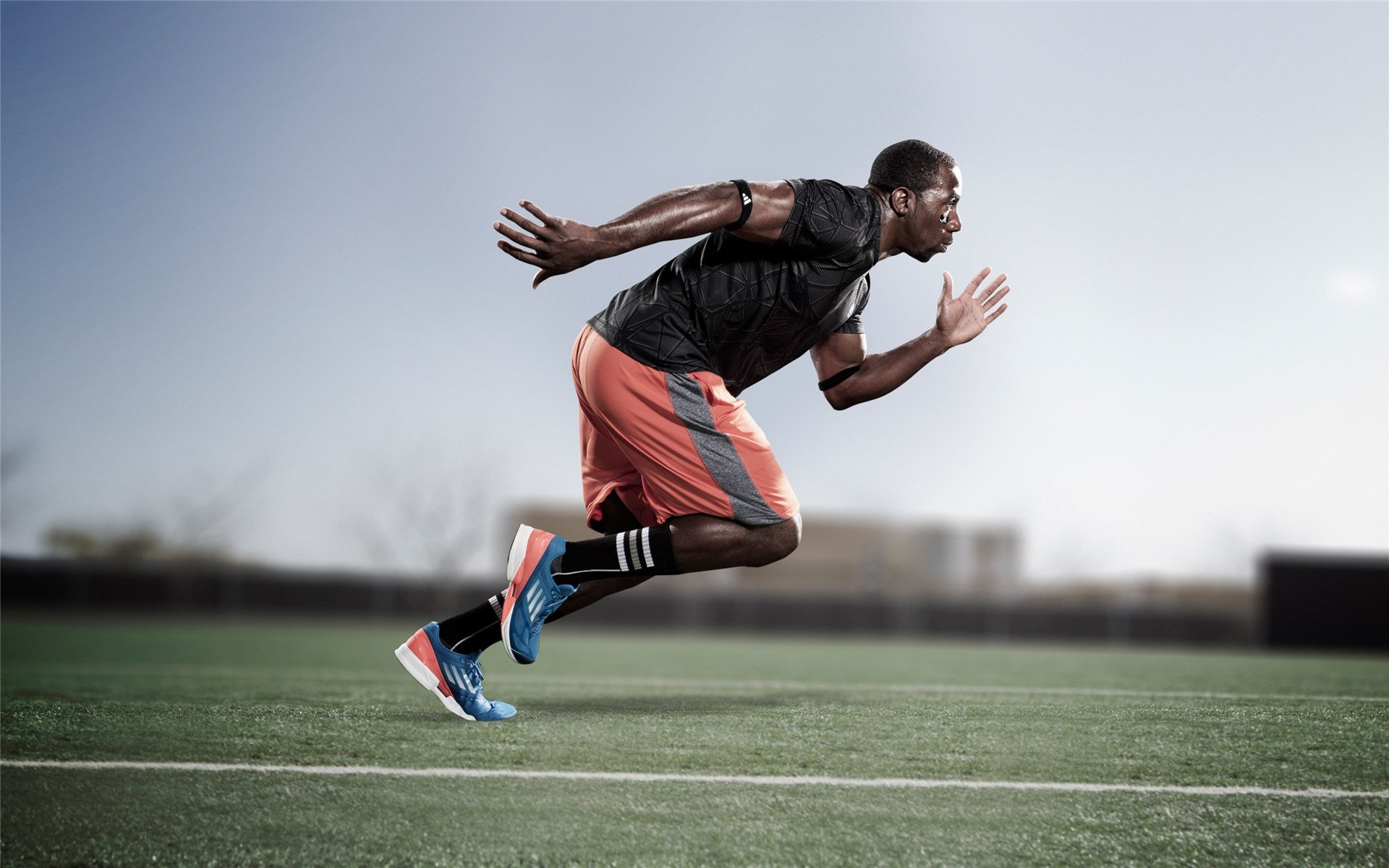 九游官网入口活动-《堡垒之夜》“未来光影”赛季，创意无限！