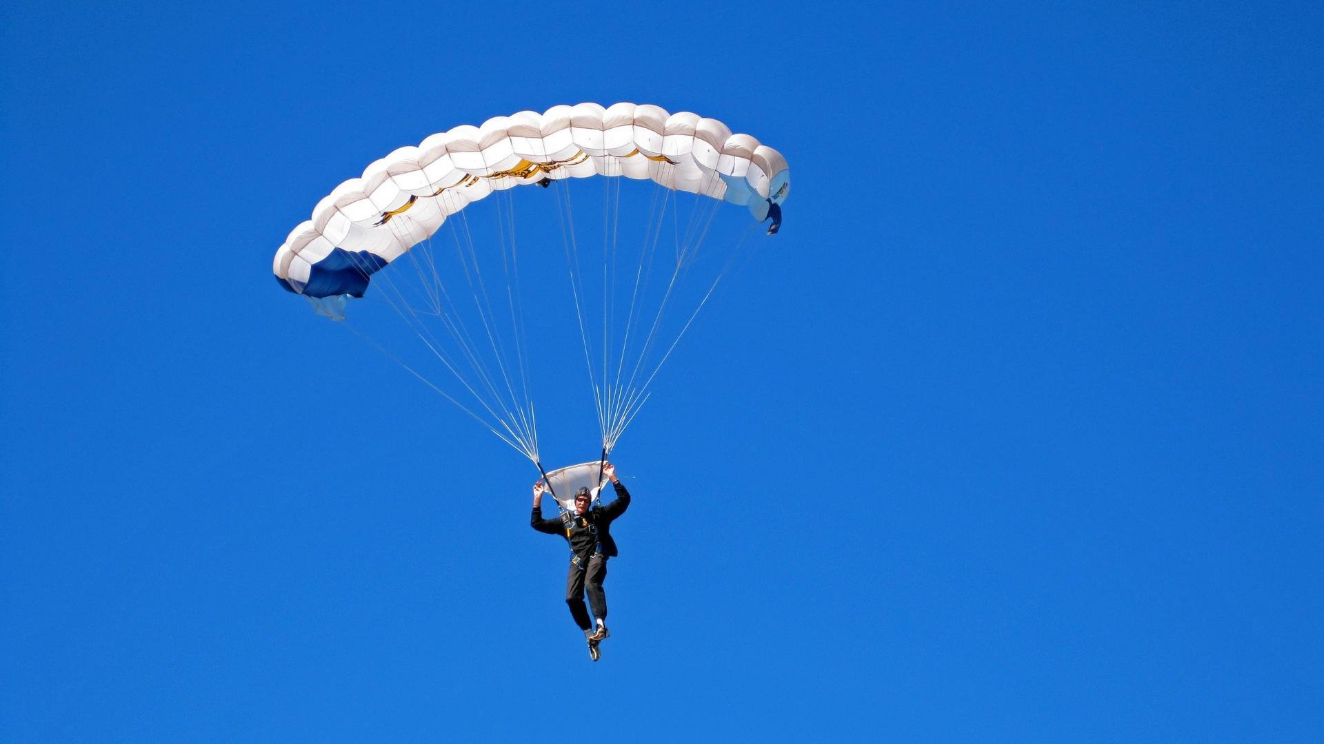 《堡垒之夜》“未来科技”系列赛:创意作品夺人眼球,引领未来潮流