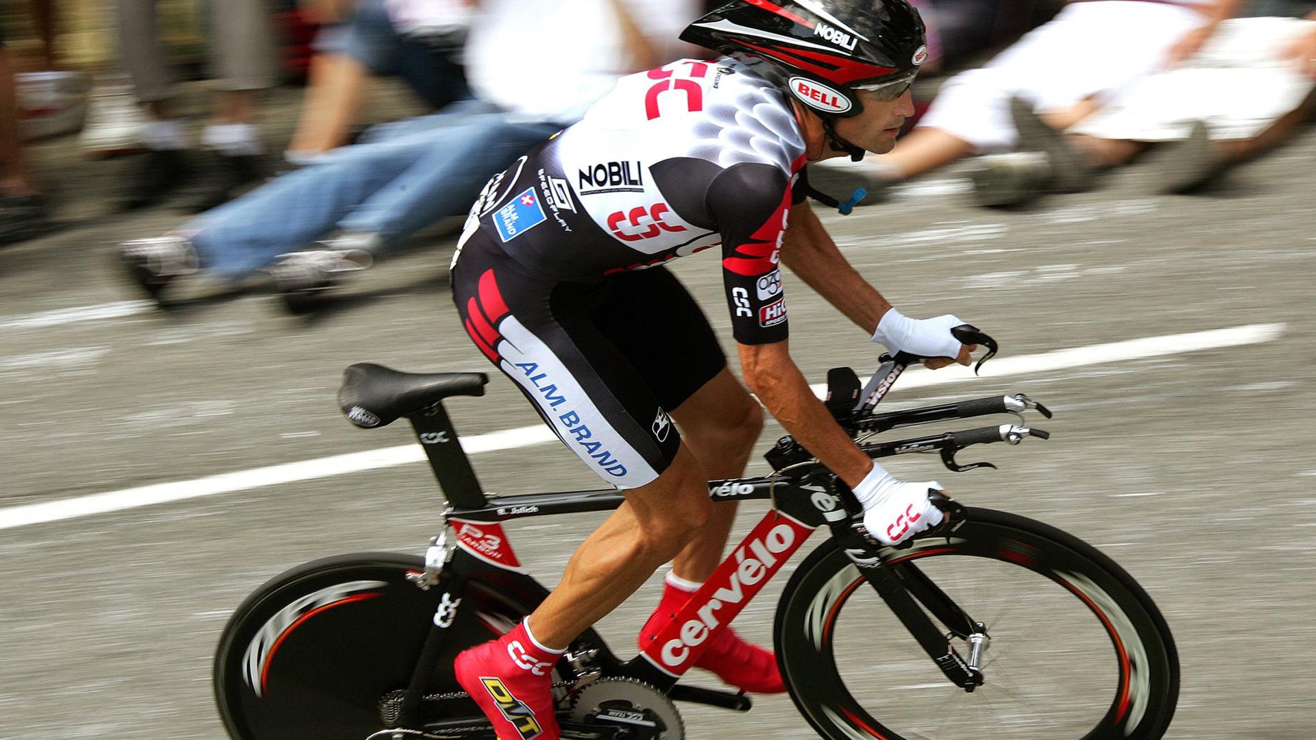 《堡垒之夜》全新未来战士系列皮肤限时上线,点燃你的未来战场激情